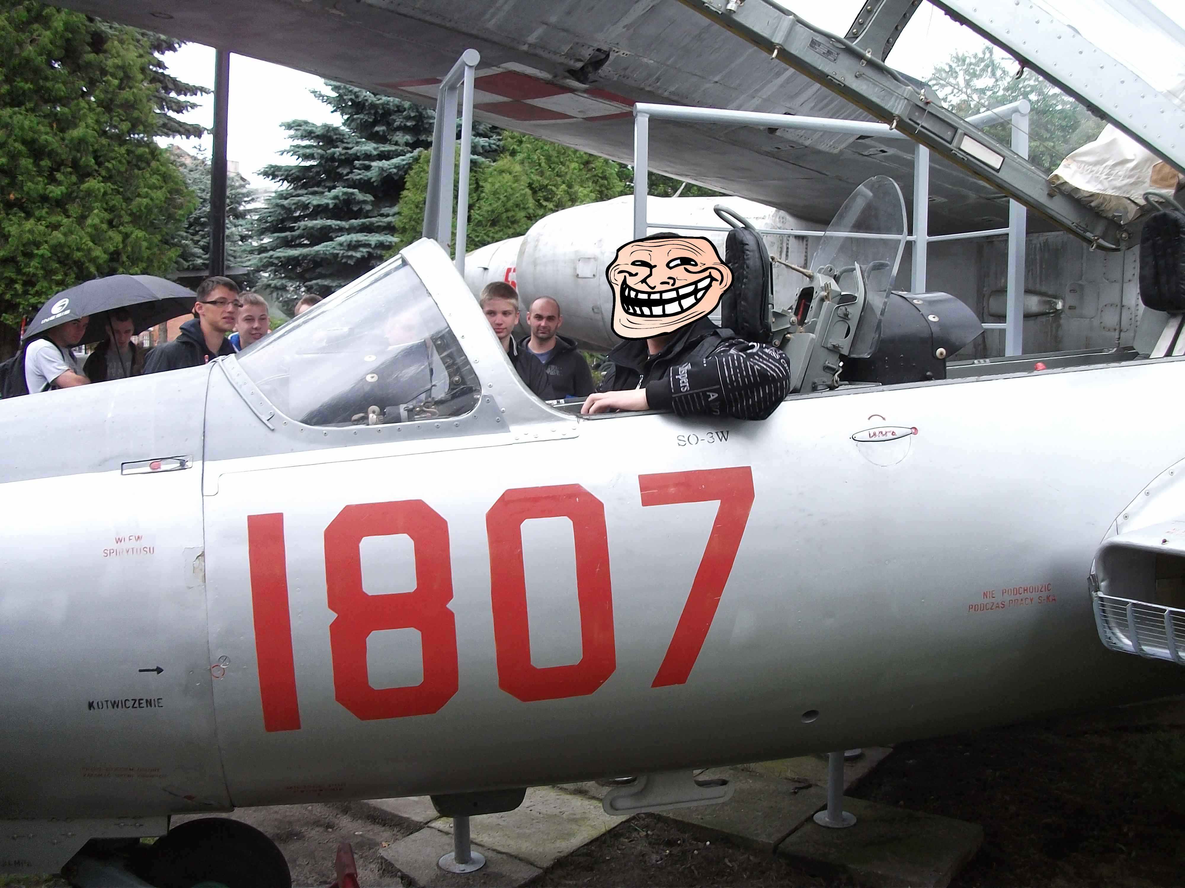 1345985254-U366506.jpg