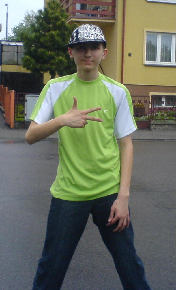 1350250145-U702704.jpeg