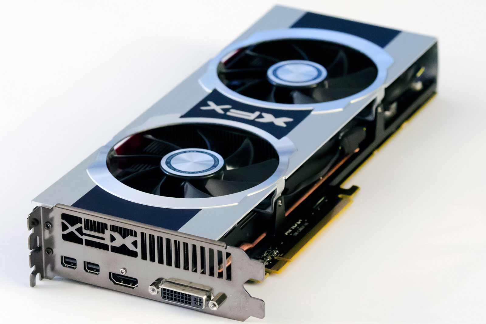 xfxradeon7970black-slanttop-big.jpg